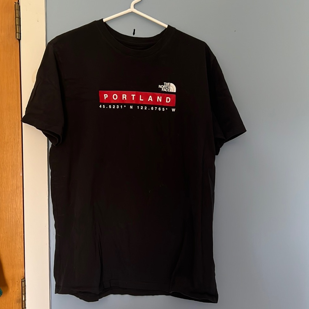 Men’s Northface Portland shirt